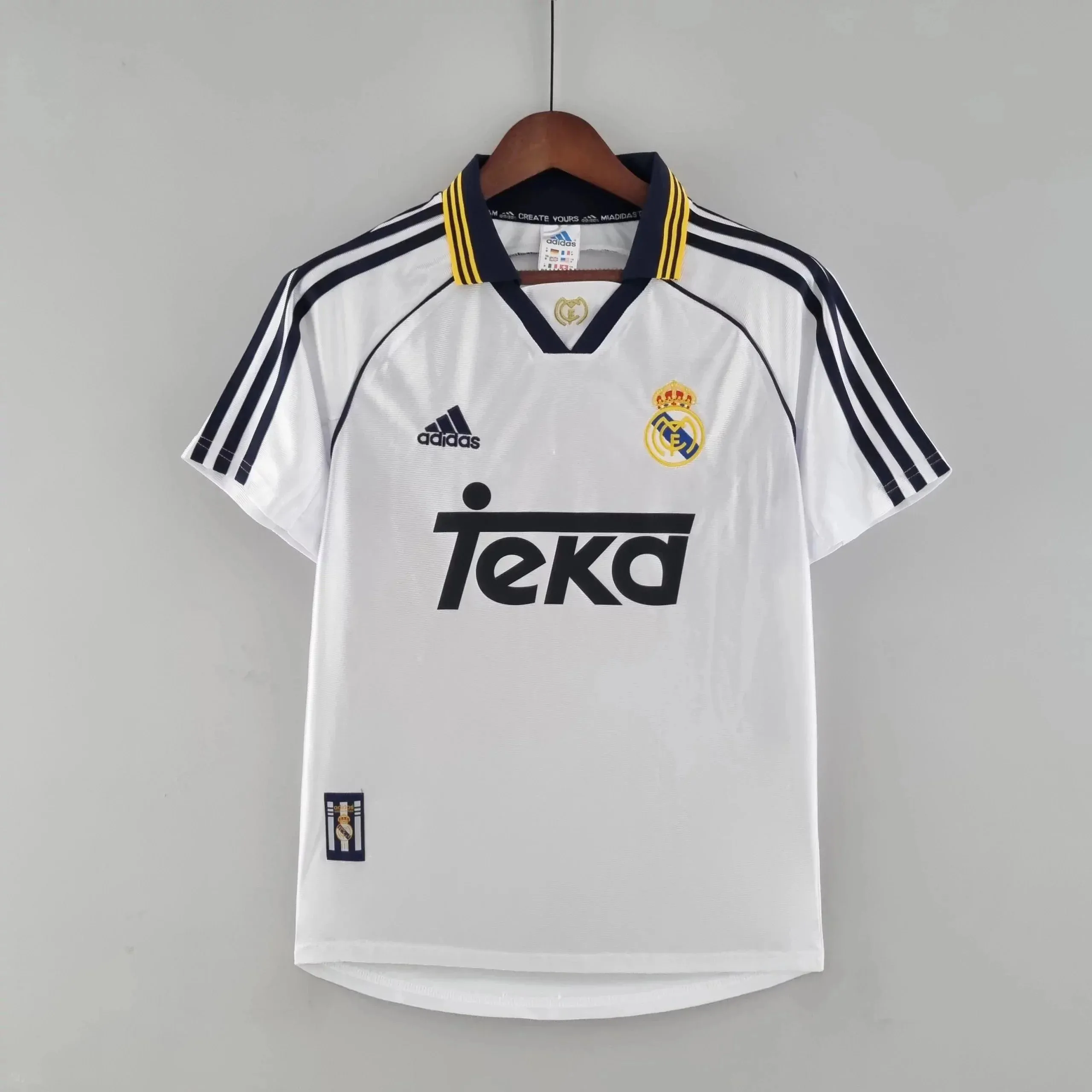 fotball jersey thumbnail 2