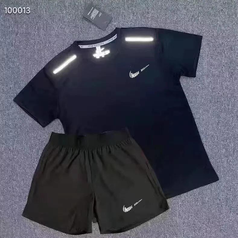 Nike set thumbnail 3