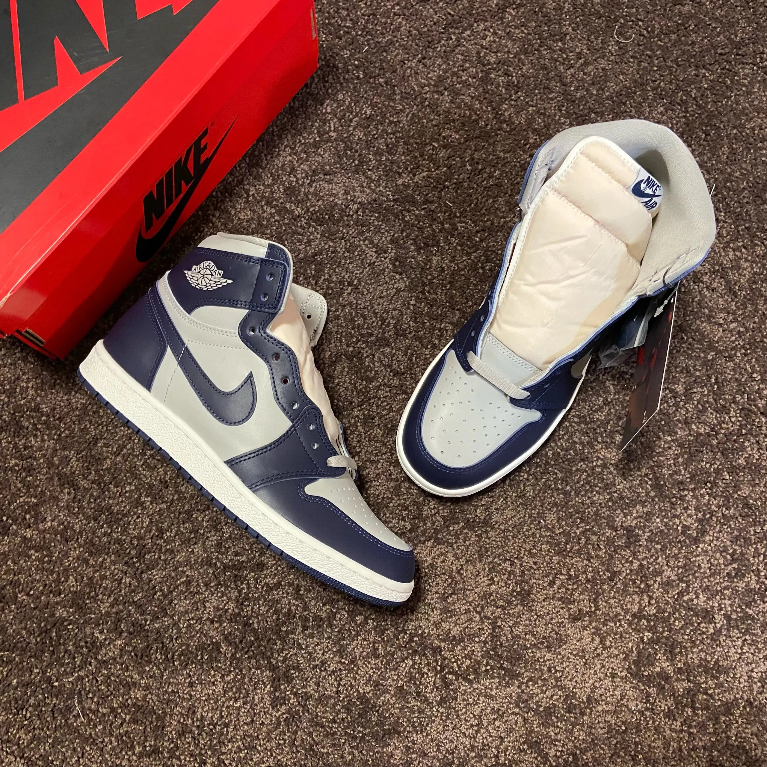 AIR JORDAN 1 AJ1 1 Notes thumbnail 2