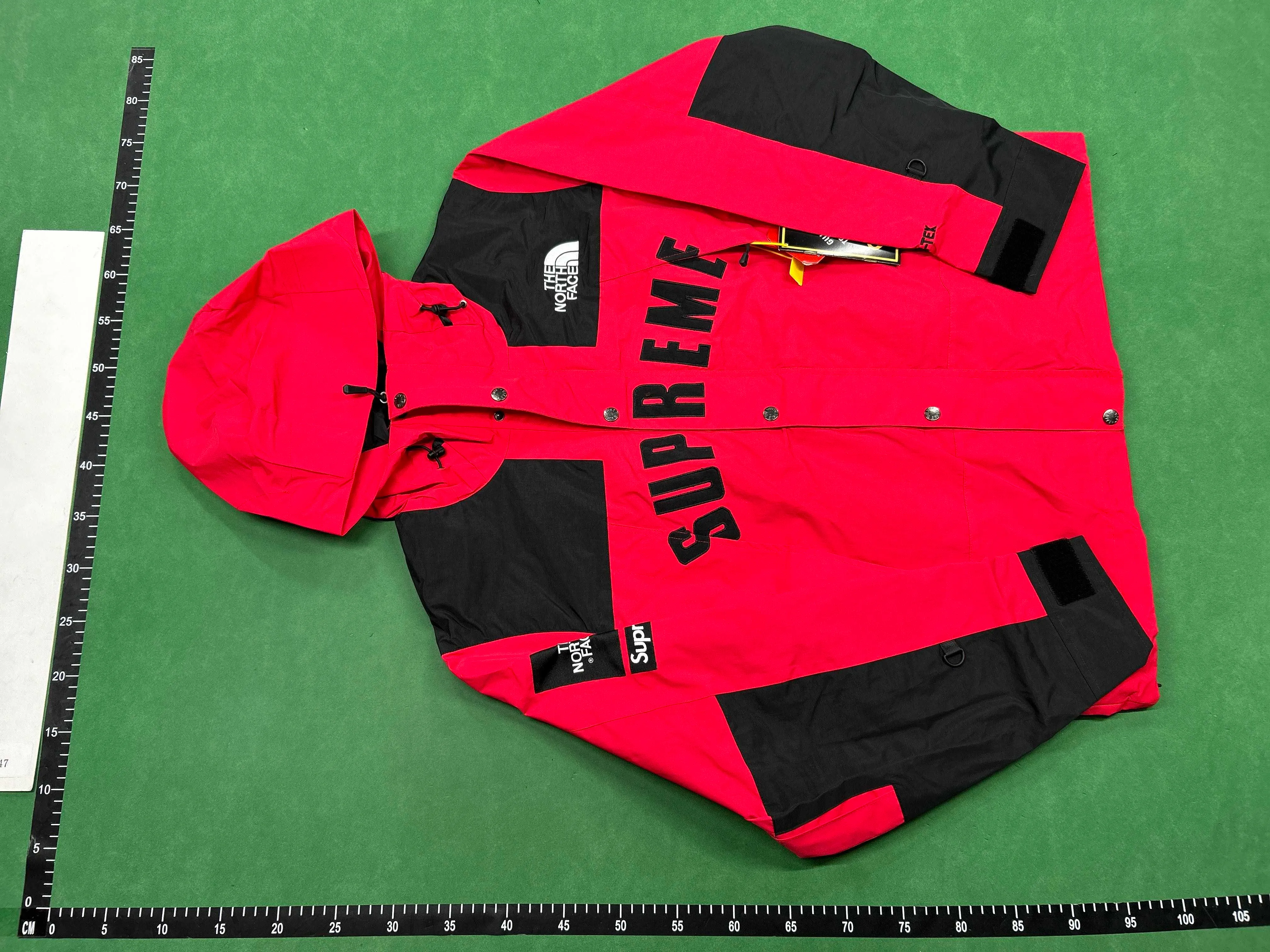 Supreme x TNF coat thumbnail 2