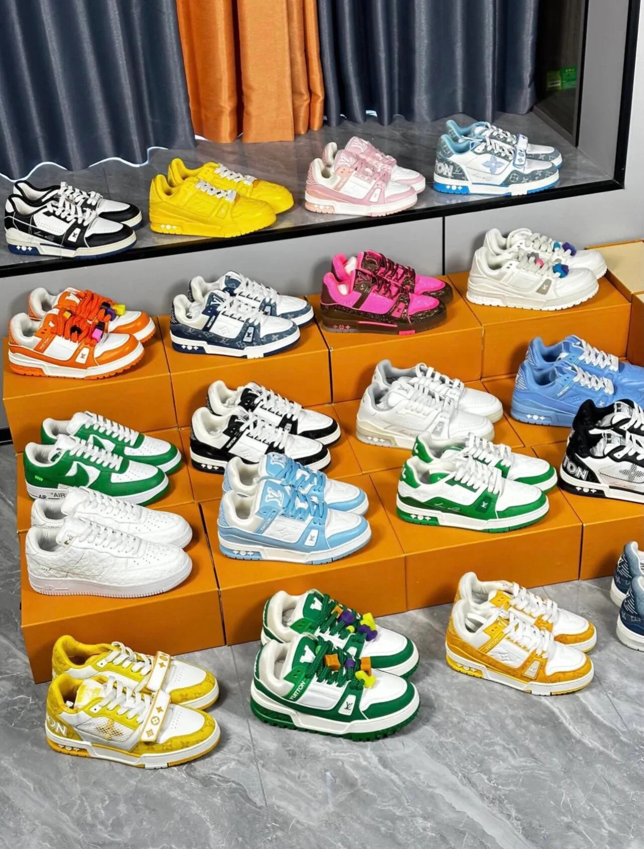 LV TRainers thumbnail 2