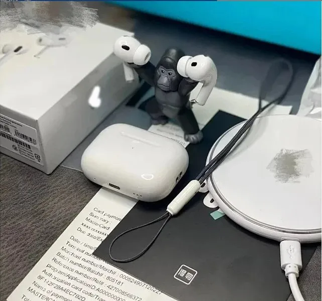Airpods Pro2 USB-C thumbnail 2