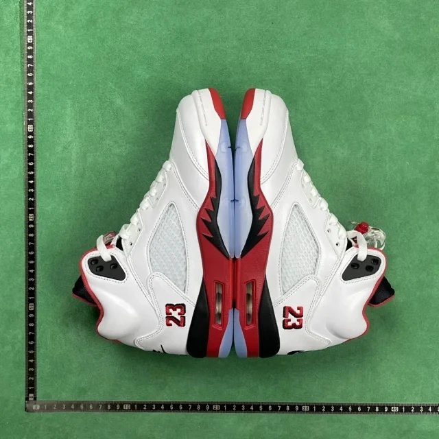 High Quality Trendy Sneakers
